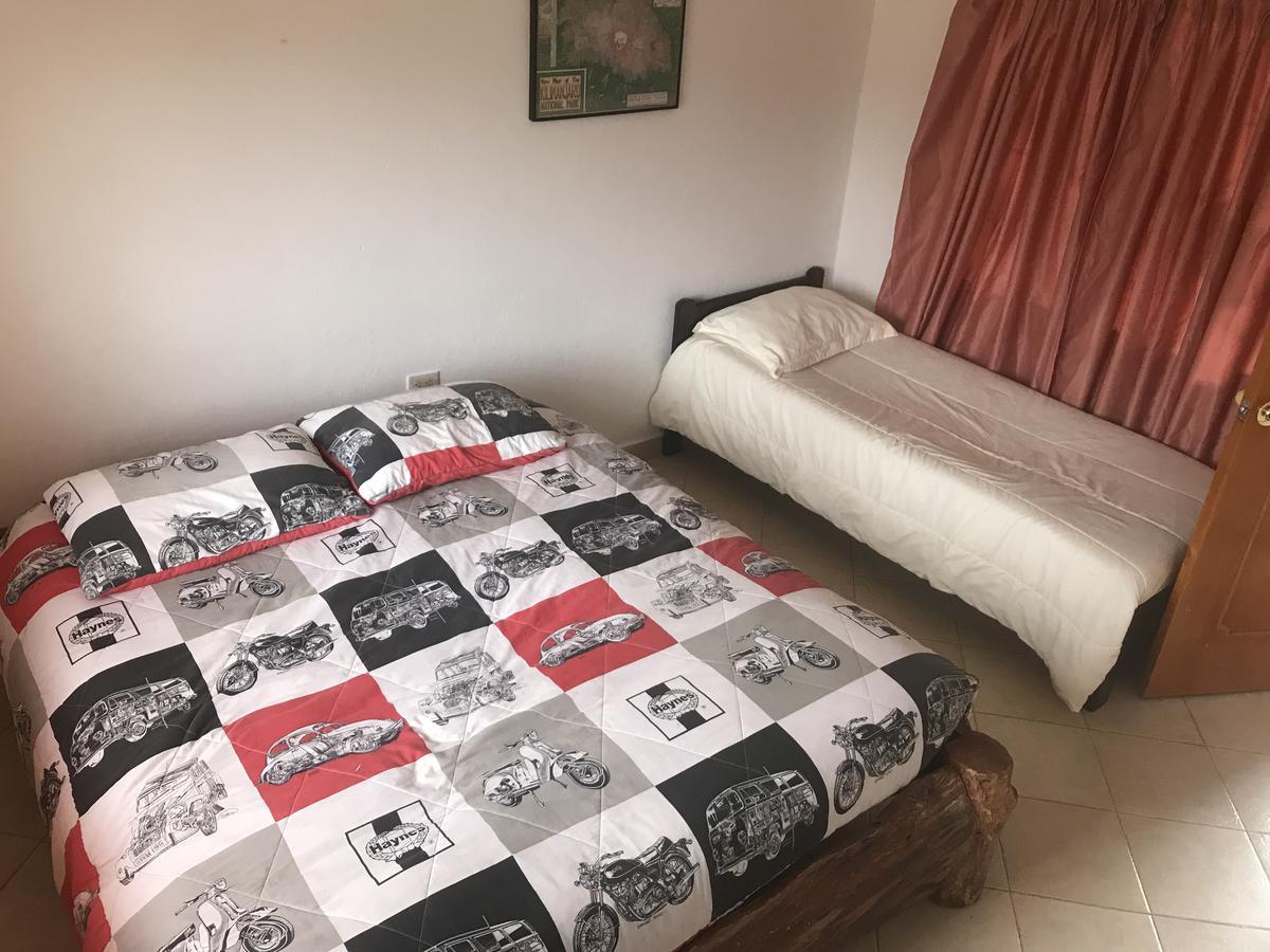 Hostal Casa Lantana 수에스카 외부 사진