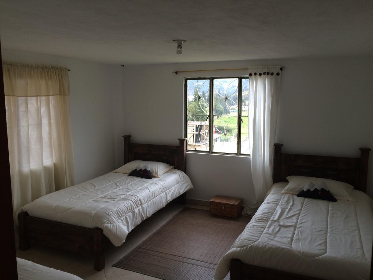 Hostal Casa Lantana 수에스카 외부 사진