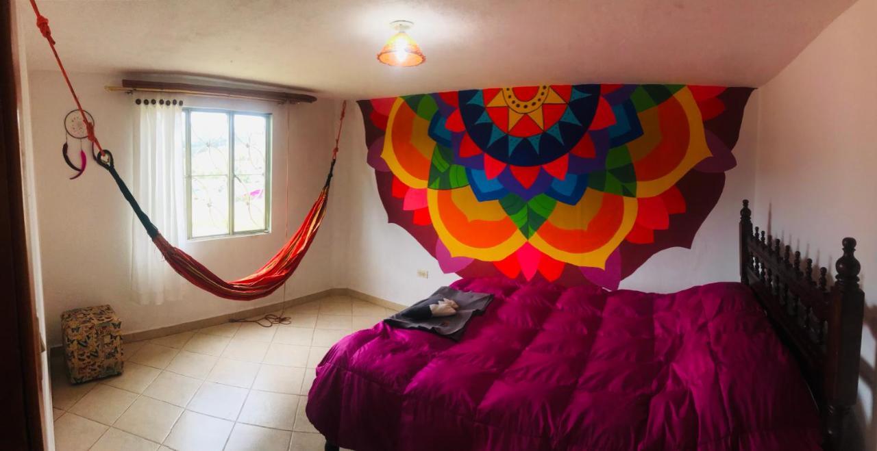 Hostal Casa Lantana 수에스카 외부 사진