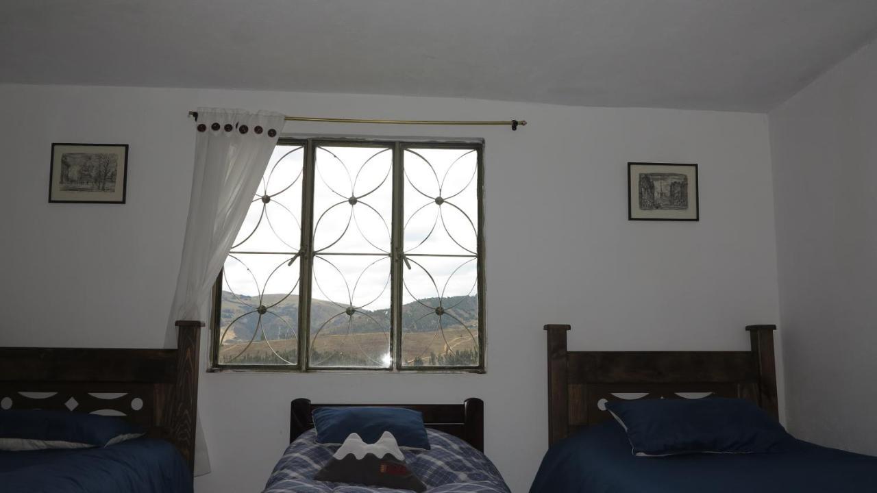 Hostal Casa Lantana 수에스카 외부 사진